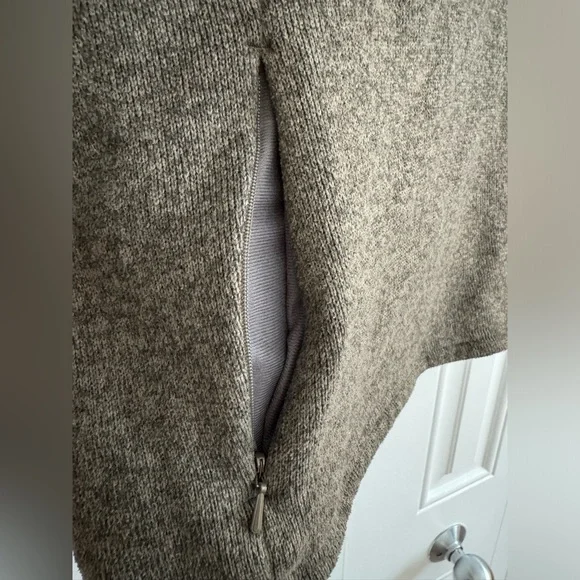 Grey sweater - Picture 3 of 5